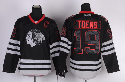 Jonathan Toews Chicago Blackhawks black jersey
