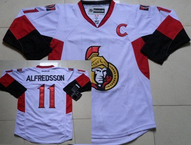 Daniel Alfredsson Ottawa Senators white jersey