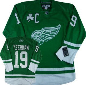 Steve Yzerman St. Patrick's Day Detroit Red Wings green jersey