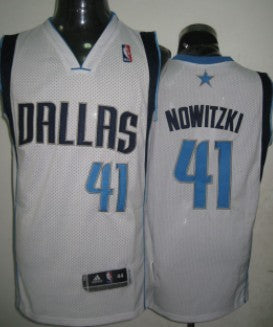 Dirk Nowitzki Dallas Mavericks white jersey