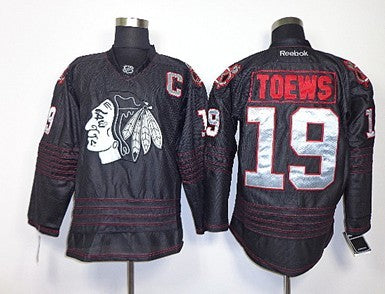 Jonathan Toews Chicago Blackhawks black jersey