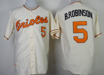Brooks Robinson Baltimore Orioles cream Throwback jersey