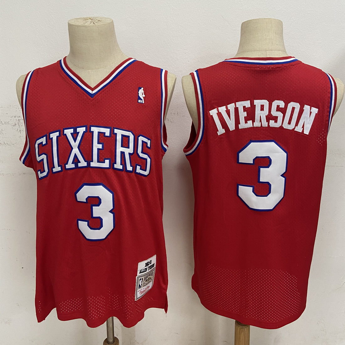 Allen Iverson Philadelphia 76ers red jersey