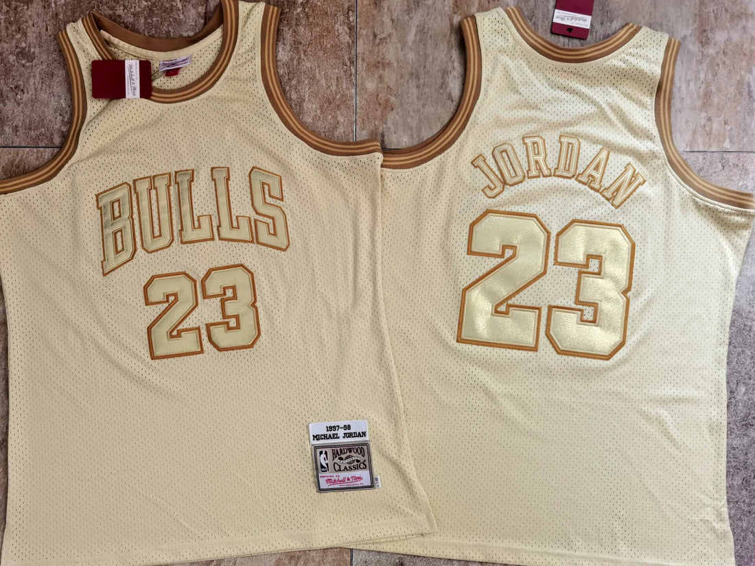 Michael Jordan Chicago Bulls cream jersey