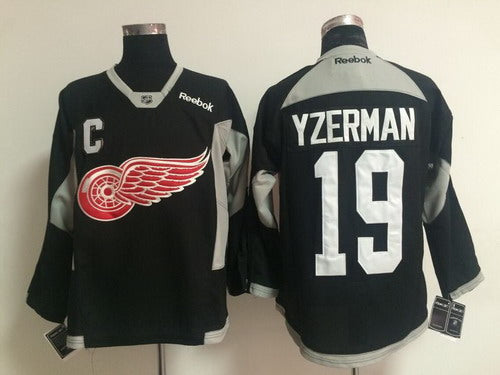 NHL Steve Yzerman Detroit Red Wings black jersey