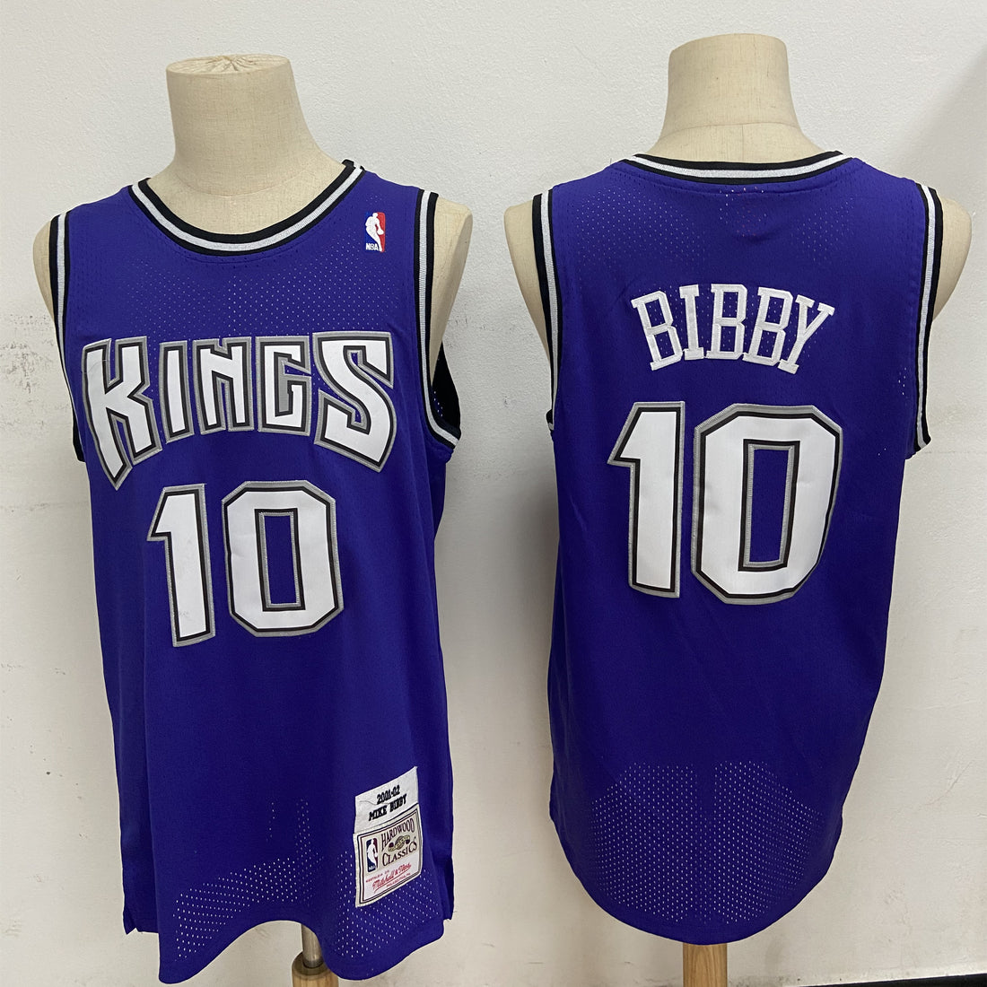 Mike Bibby Sacramento Kings purple jersey