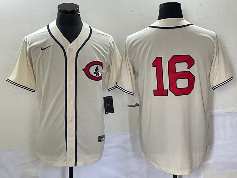 Patrick Wisdom Chicago Cubs cream jersey