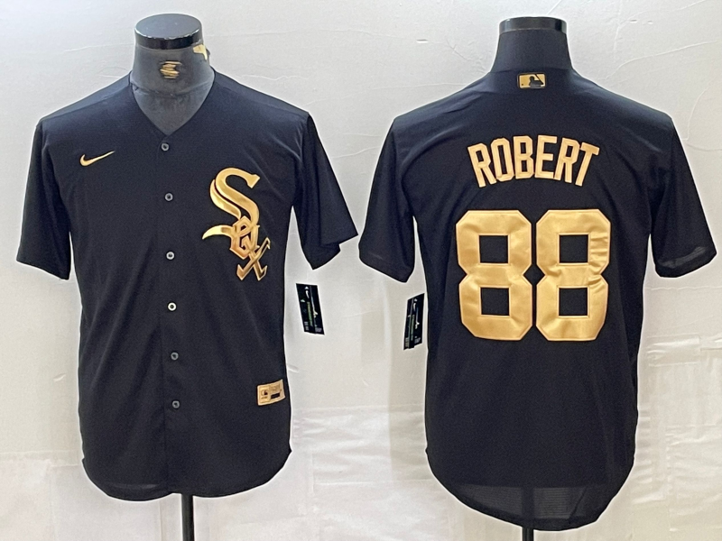 Luis Robert Chicago White Sox black jersey