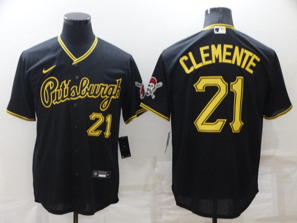 Roberto Clemente Pittsburgh Pirates black jersey