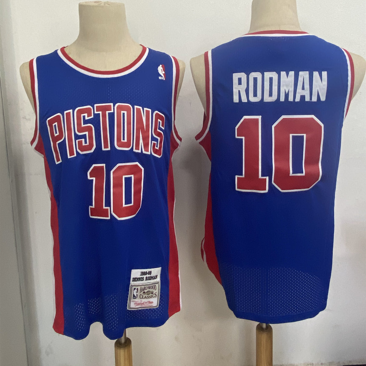 Dennis Rodman Detroit Pistons blue jersey