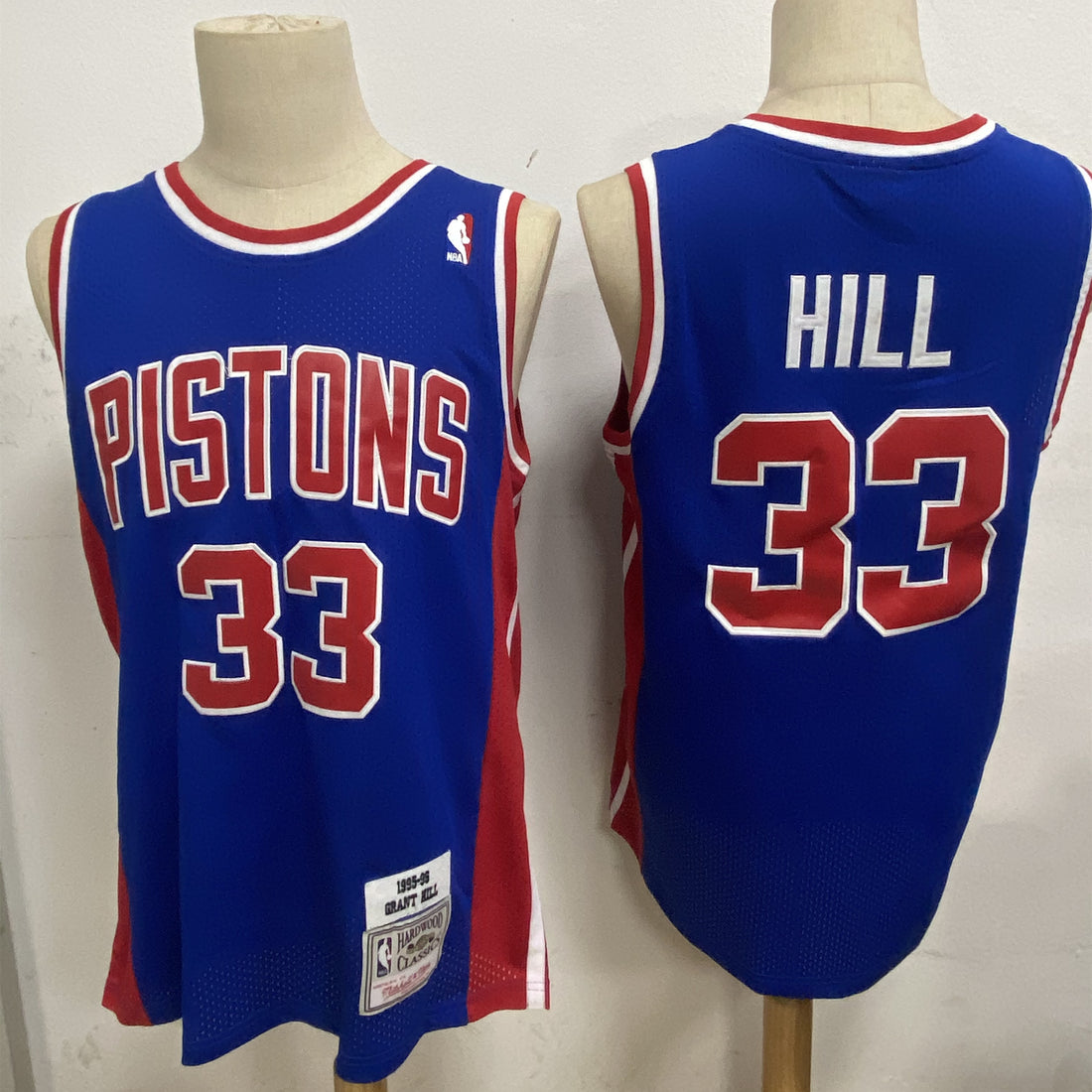 Grant Hill Detroit Pistons blue jersey