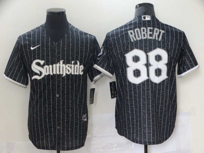 Luis Robert Chicago White Sox black City Connect jersey