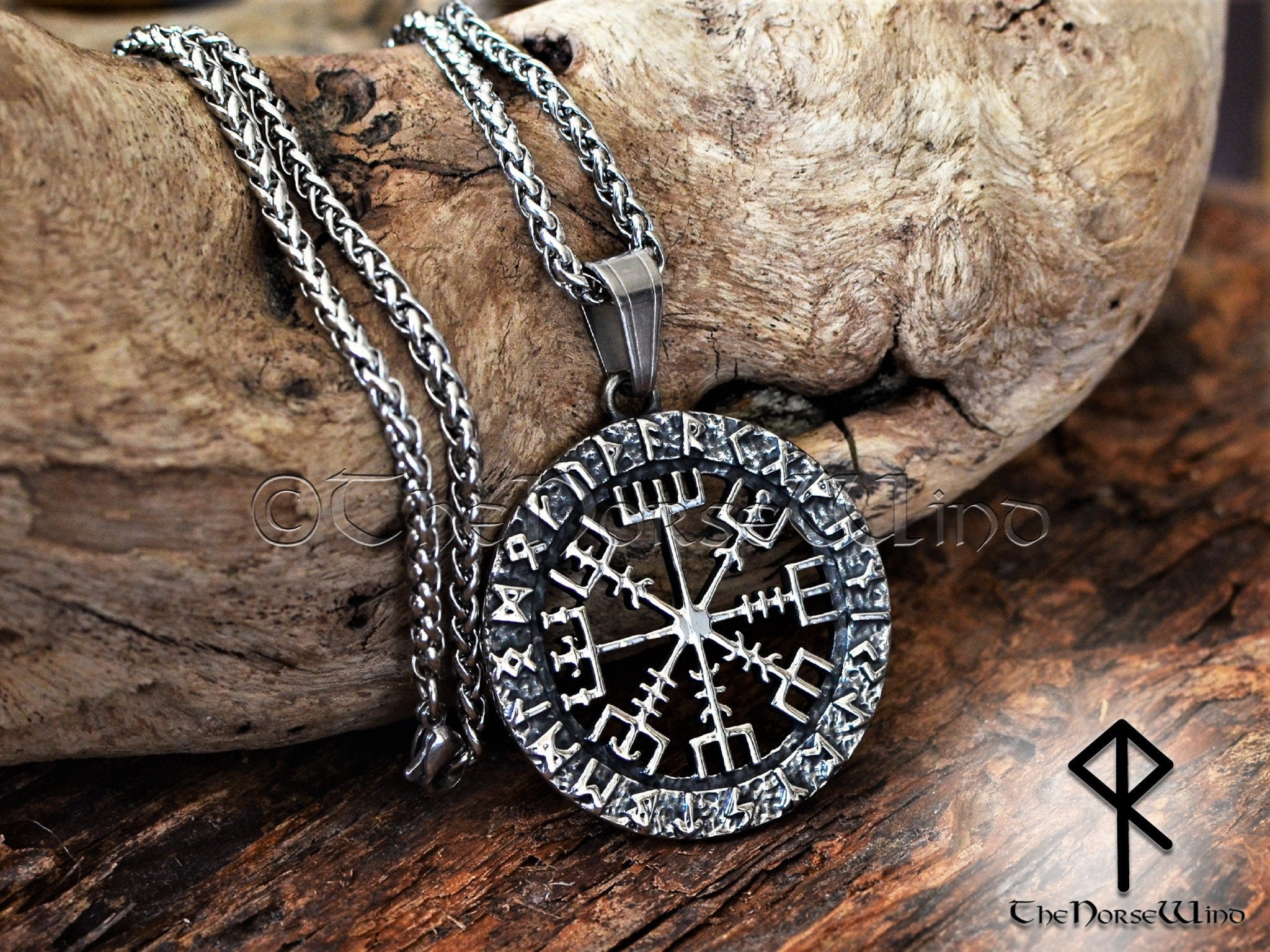 Viking Vegvisir Compass Rug - Vegvisir Viking Compass Rug, Norse Mythology Nordic Decor