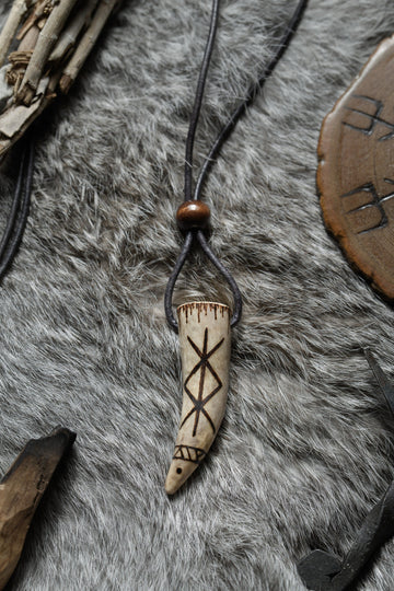 Viking Rune Necklace - Protection BindRune, Antler Pendant, Viking Rune