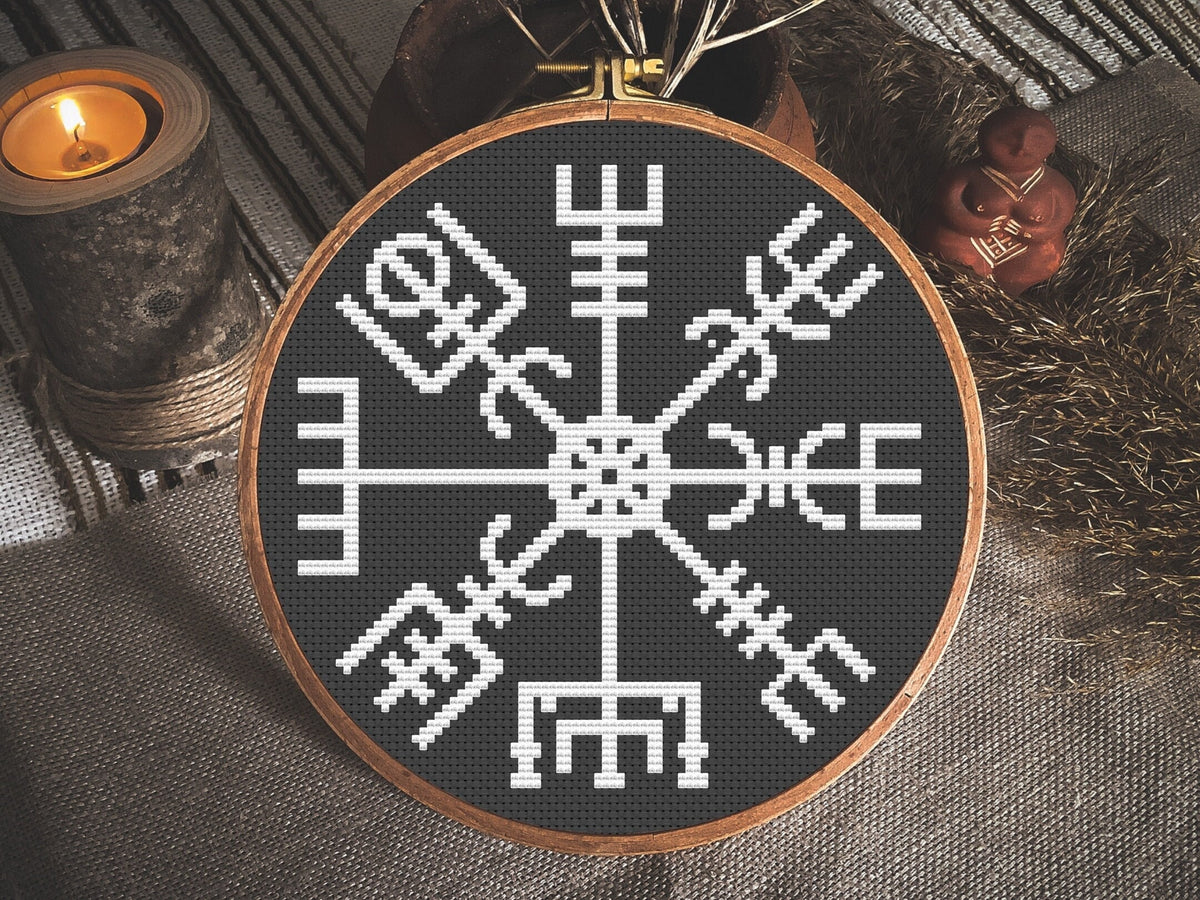 Viking Vegvisir Compass Rug - Round Viking Vegvisir Rug, Norse Compass Area Rug, Celtic Knot Nordic