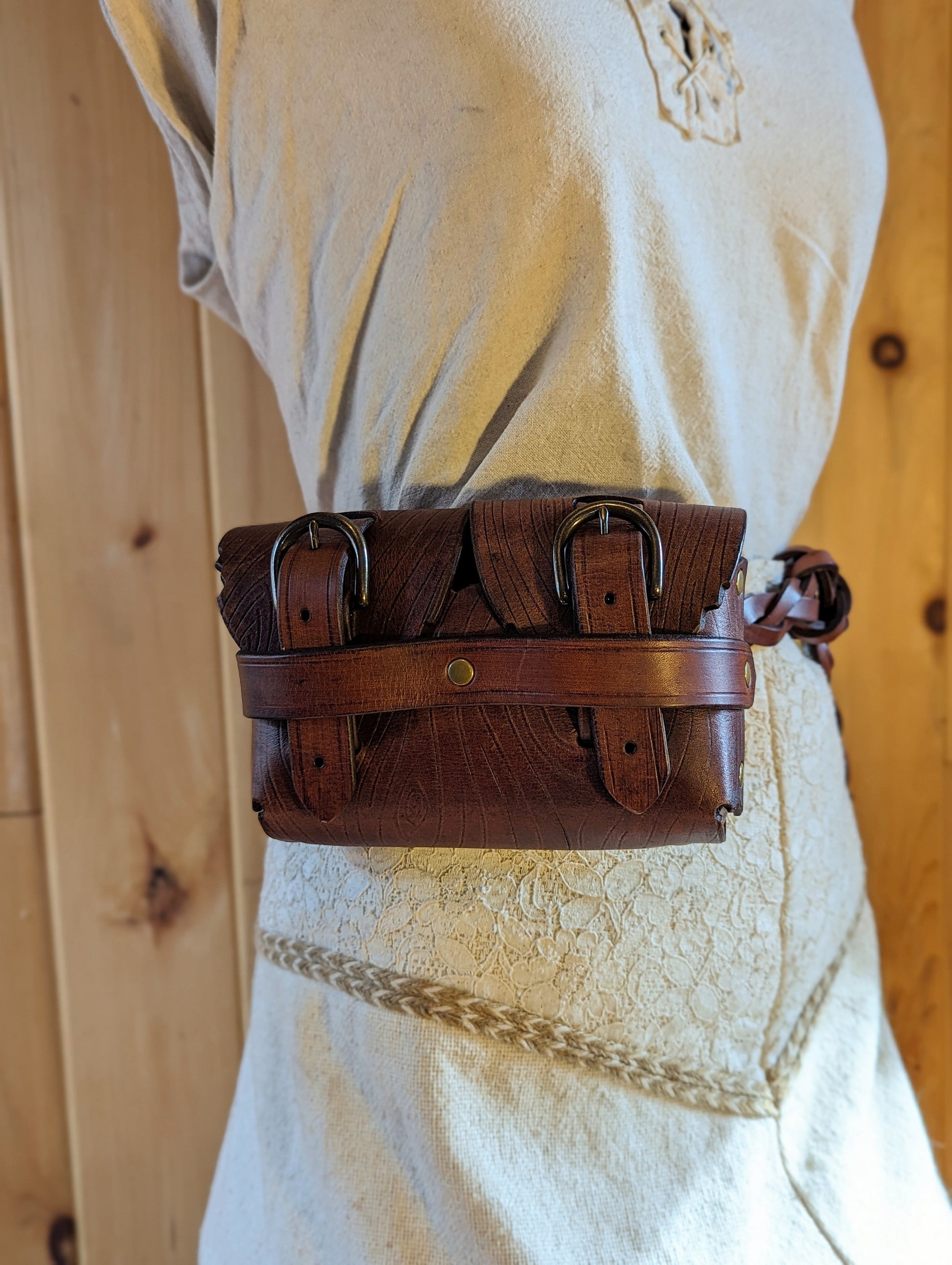 Viking Ring - Medieval Leather Belt Key Holder, Renaissance Keychain Belt Loop, Viking Cosplay