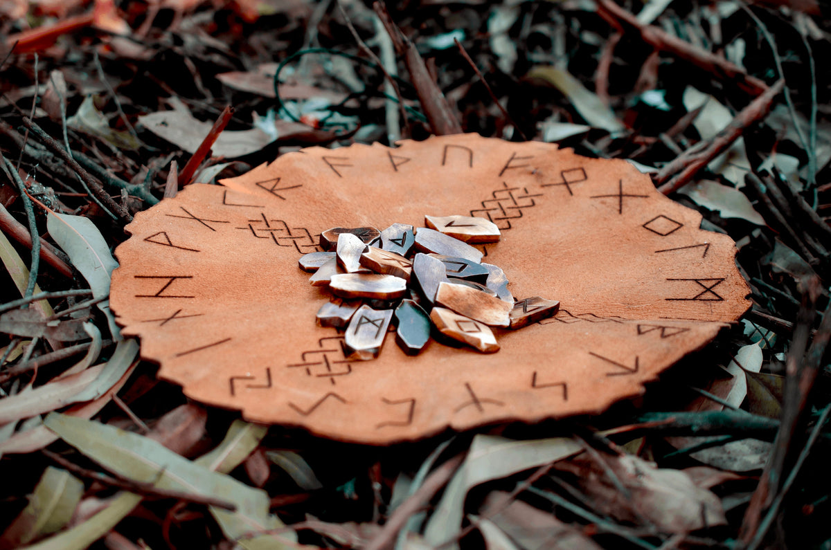 Viking Rune Home Decor - Handcrafted Viking Bone Rune Divination Kit with Leather Mat & Elder
