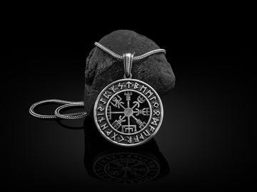 Viking Vegvisir Compass Necklace - Silver Freya Runic Circle Norse Altar Necklace, Viking Vegvisir
