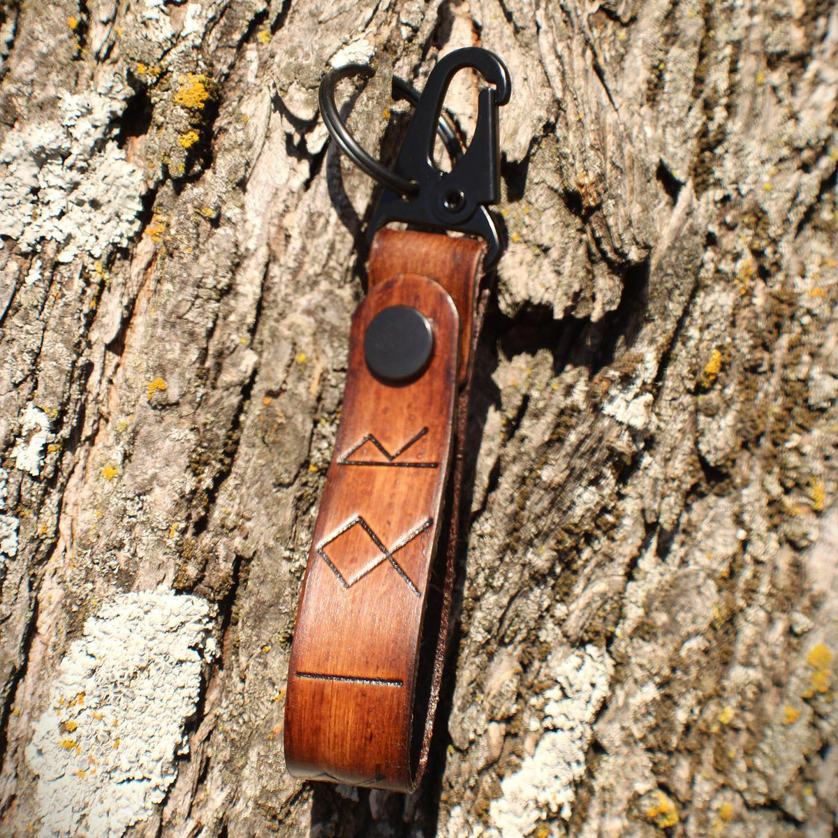 Viking Leather Accessory - Key fob "Head of Jormungandr". A personalized gift for Vikings.