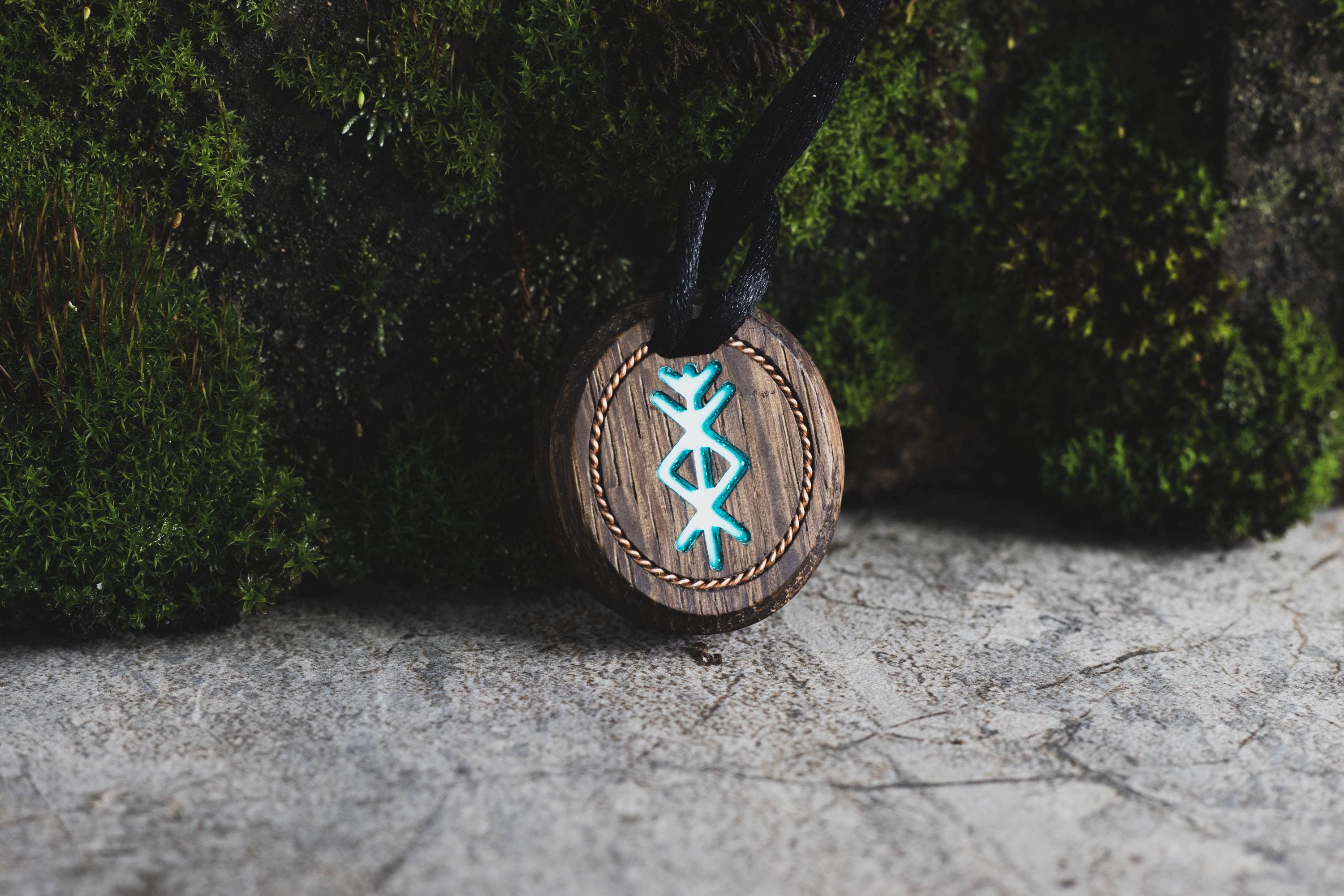 Viking Rune Necklace - Viking pendant with glowing protection rune, Personalization rune nordic