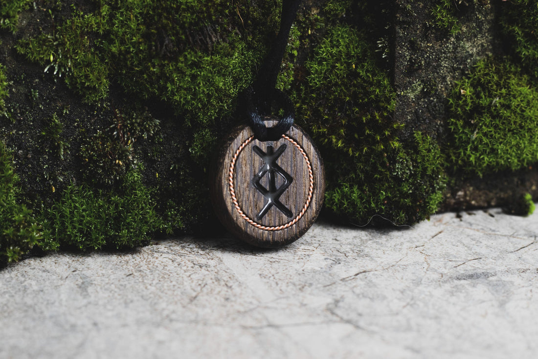Viking Rune Necklace - Viking pendant with glowing protection rune, Personalization rune nordic