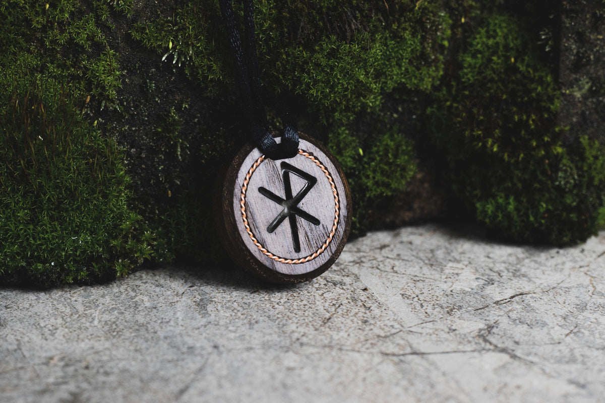 Viking Rune Necklace - Viking pendant with glowing protection rune, Personalization rune nordic