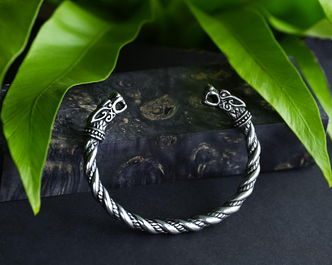 Viking Wolf Ring - Viking Wolf Head Torque Cuff Bracelet - Stainless Steel Fenrir Norse Arm Ring