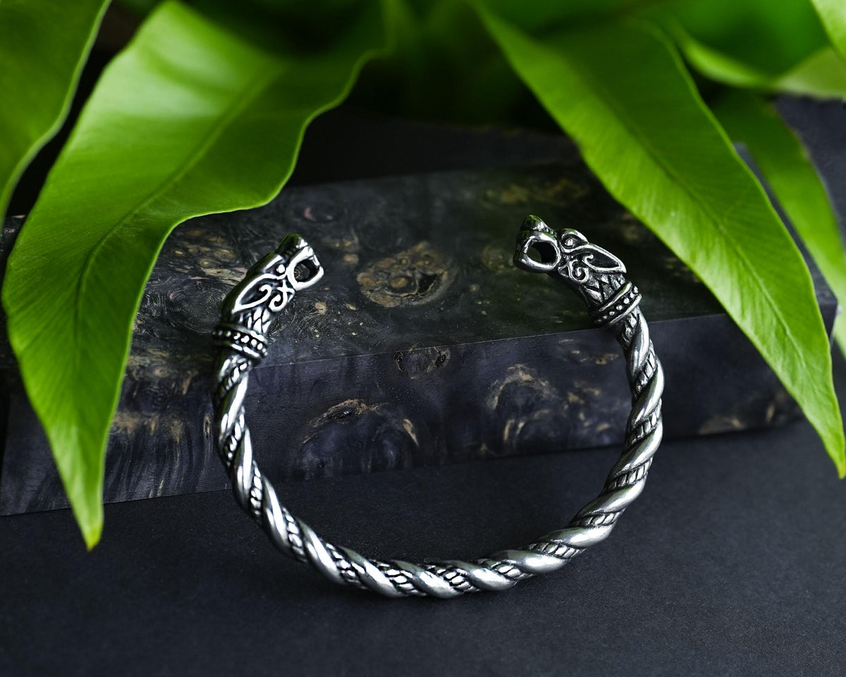 Viking Wolf Ring - Viking Wolf Head Torque Cuff Bracelet - Stainless Steel Fenrir Norse Arm Ring