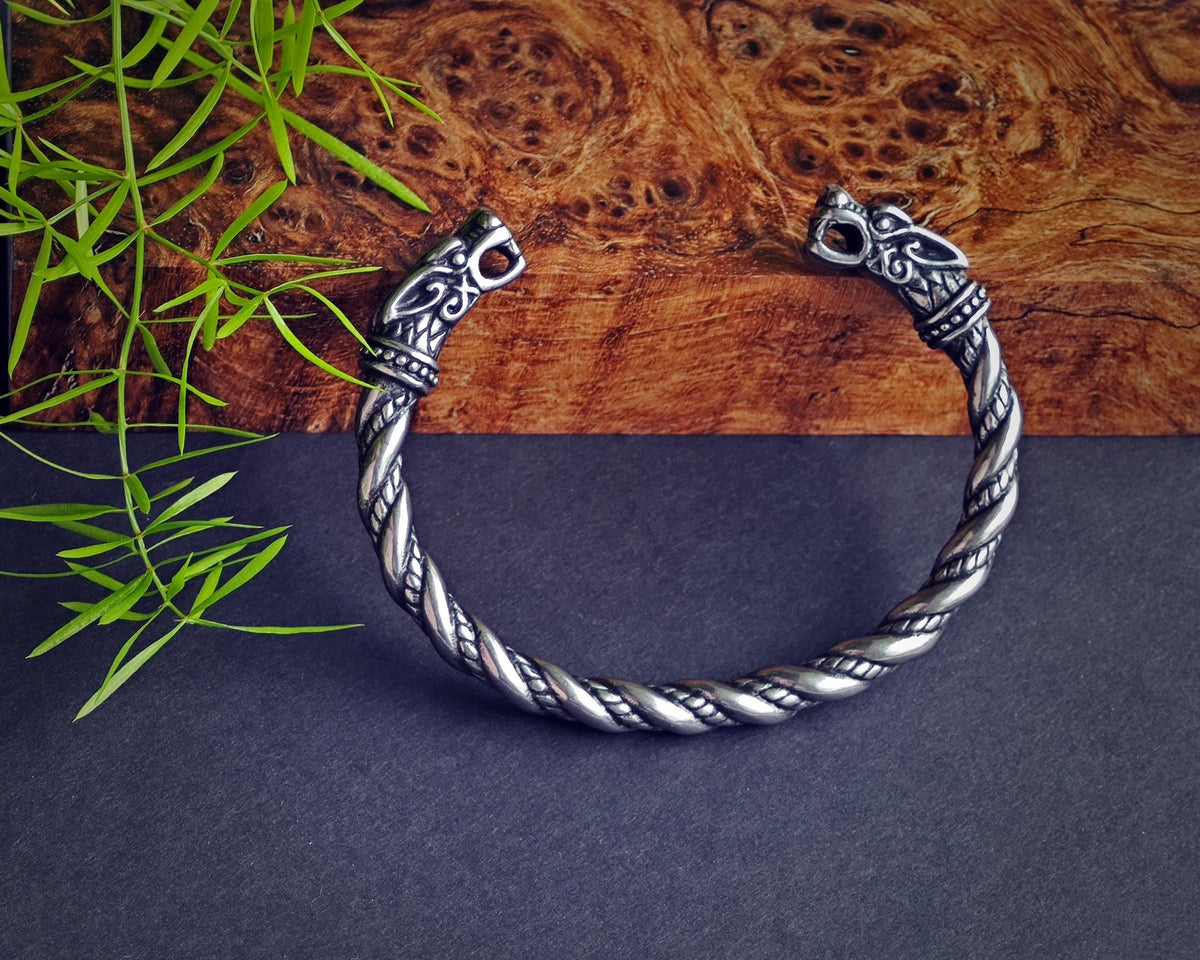 Viking Wolf Ring - Viking Wolf Head Torque Cuff Bracelet - Stainless Steel Fenrir Norse Arm Ring