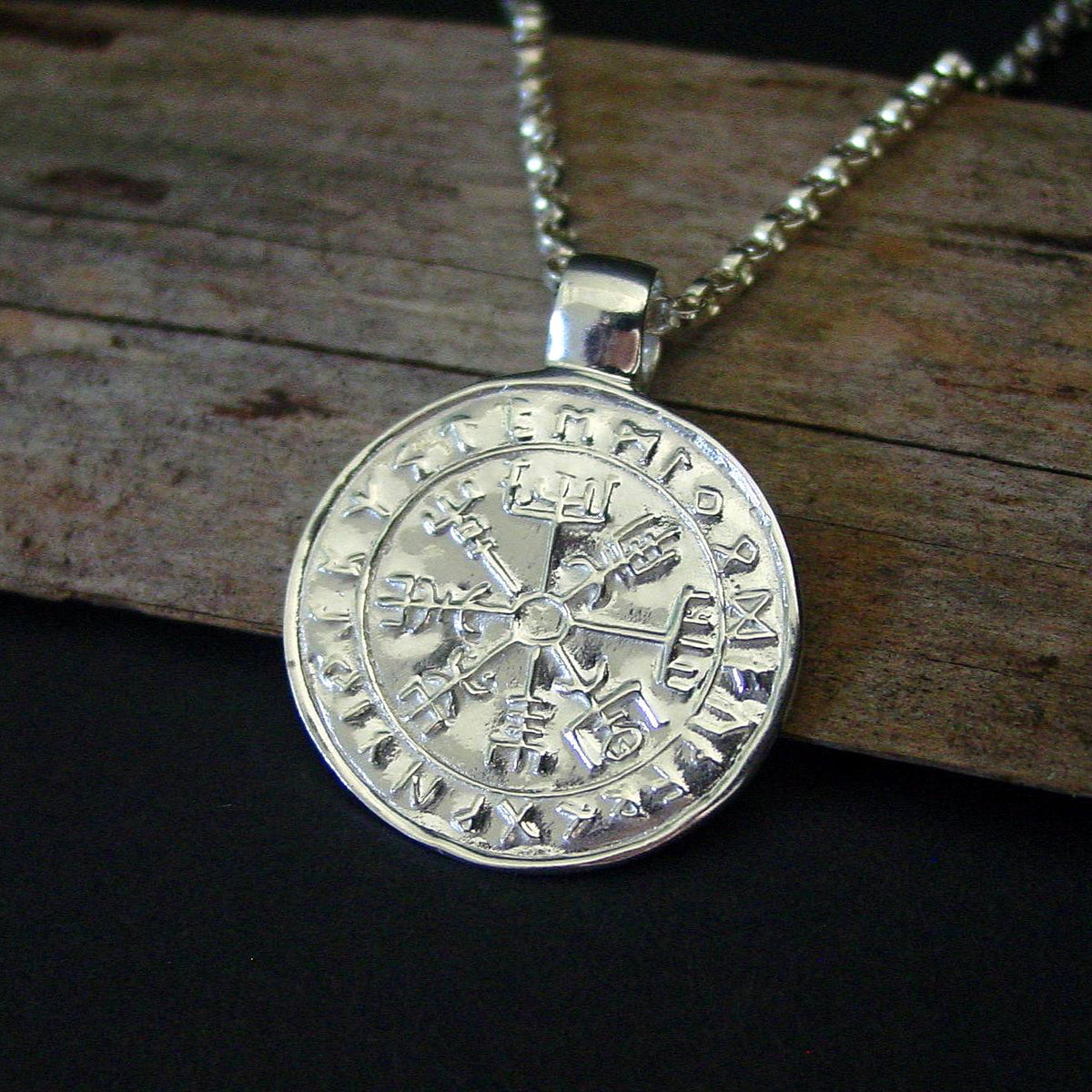 Viking Vegvisir Compass Necklace - Wayfinder Pendant: Hand-Carved Bronze Nordic Vegvisir Viking
