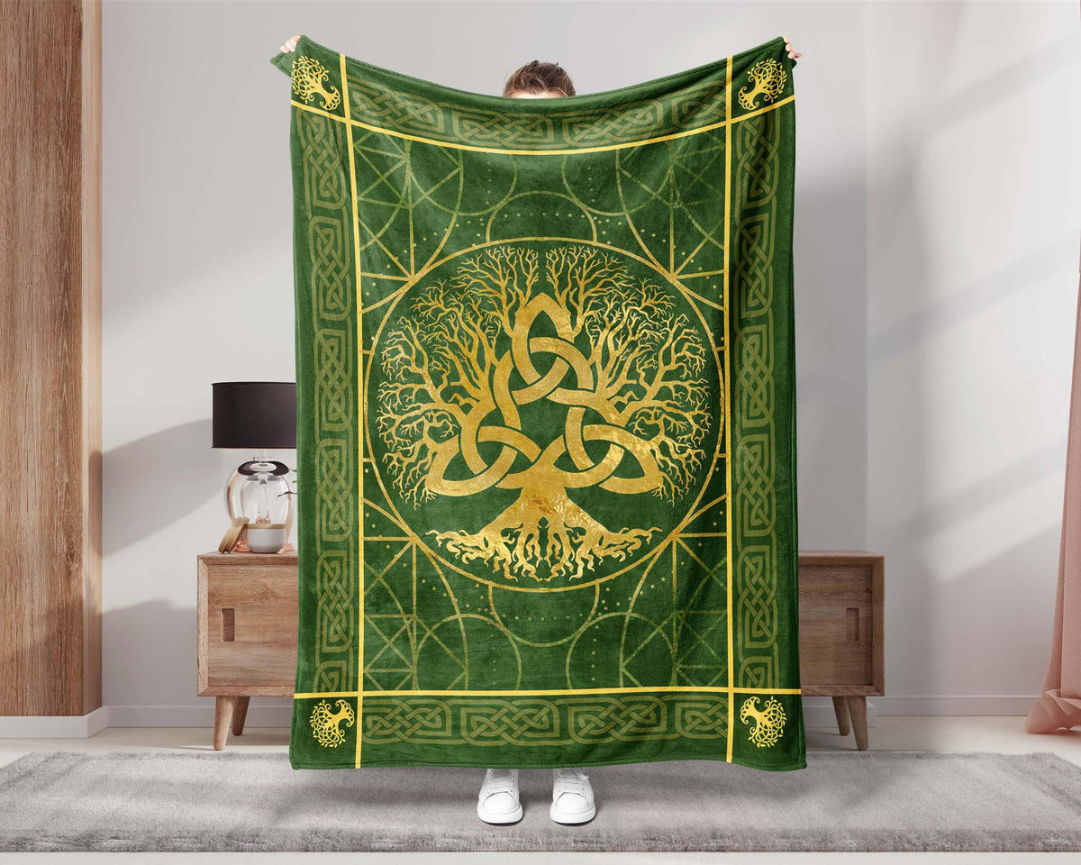 Viking Yggdrasil Tree of Life Rug - Yggdrasil Raven Rug – Green Tree of Life Carpet with Celtic