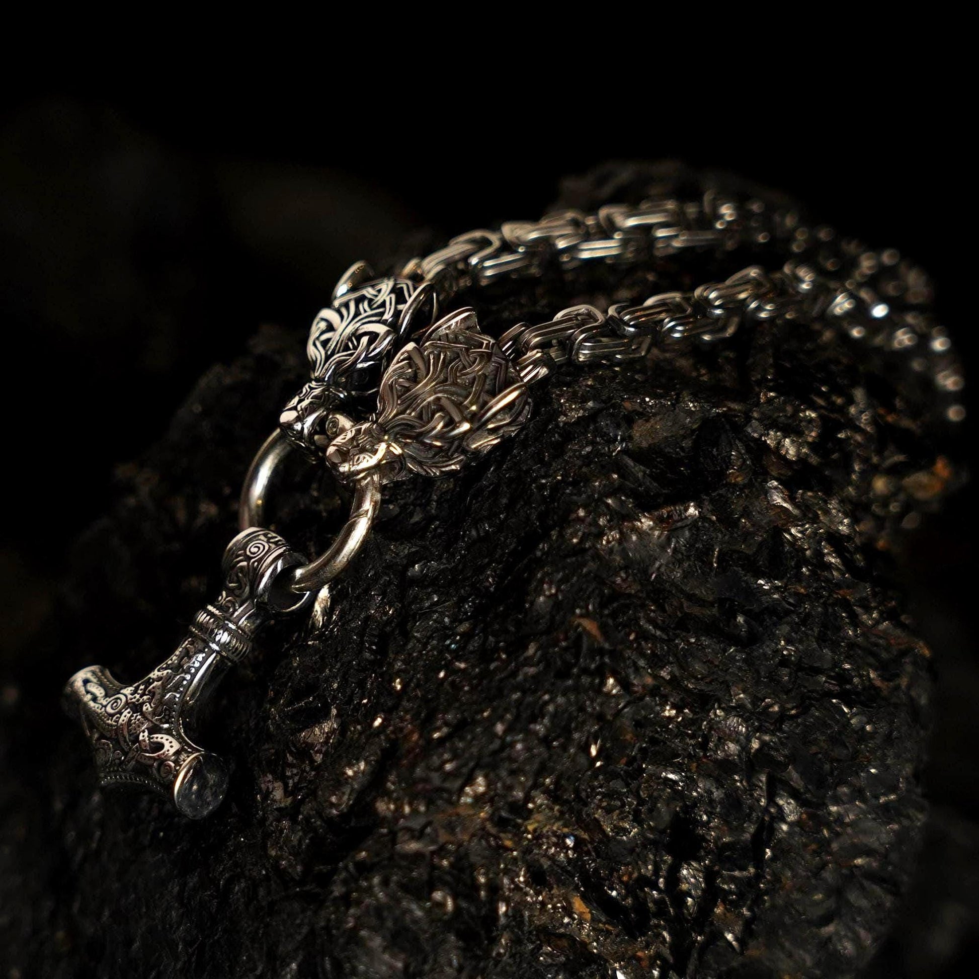 Viking Wolf Necklace - Men's Titanium Steel Viking Wolf Axe Pendant Necklace, Norse Mythology