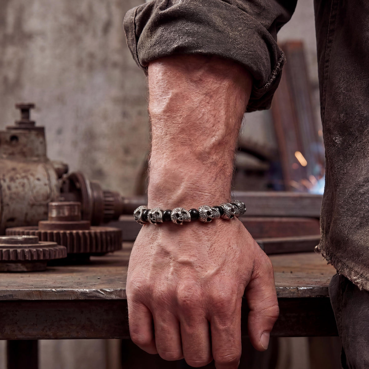 Viking Wolf Bracelet - New Nordic Viking stainless steel men's bracelet, thick wolf head bracelet
