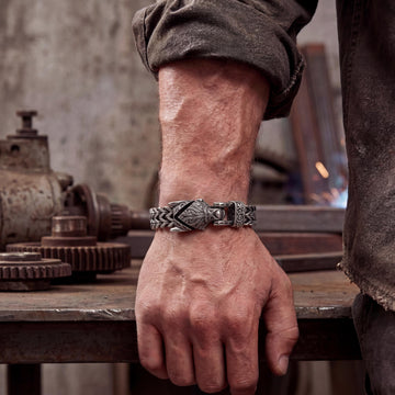 Viking Wolf Bracelet - New Nordic Viking stainless steel men's bracelet, thick wolf head bracelet