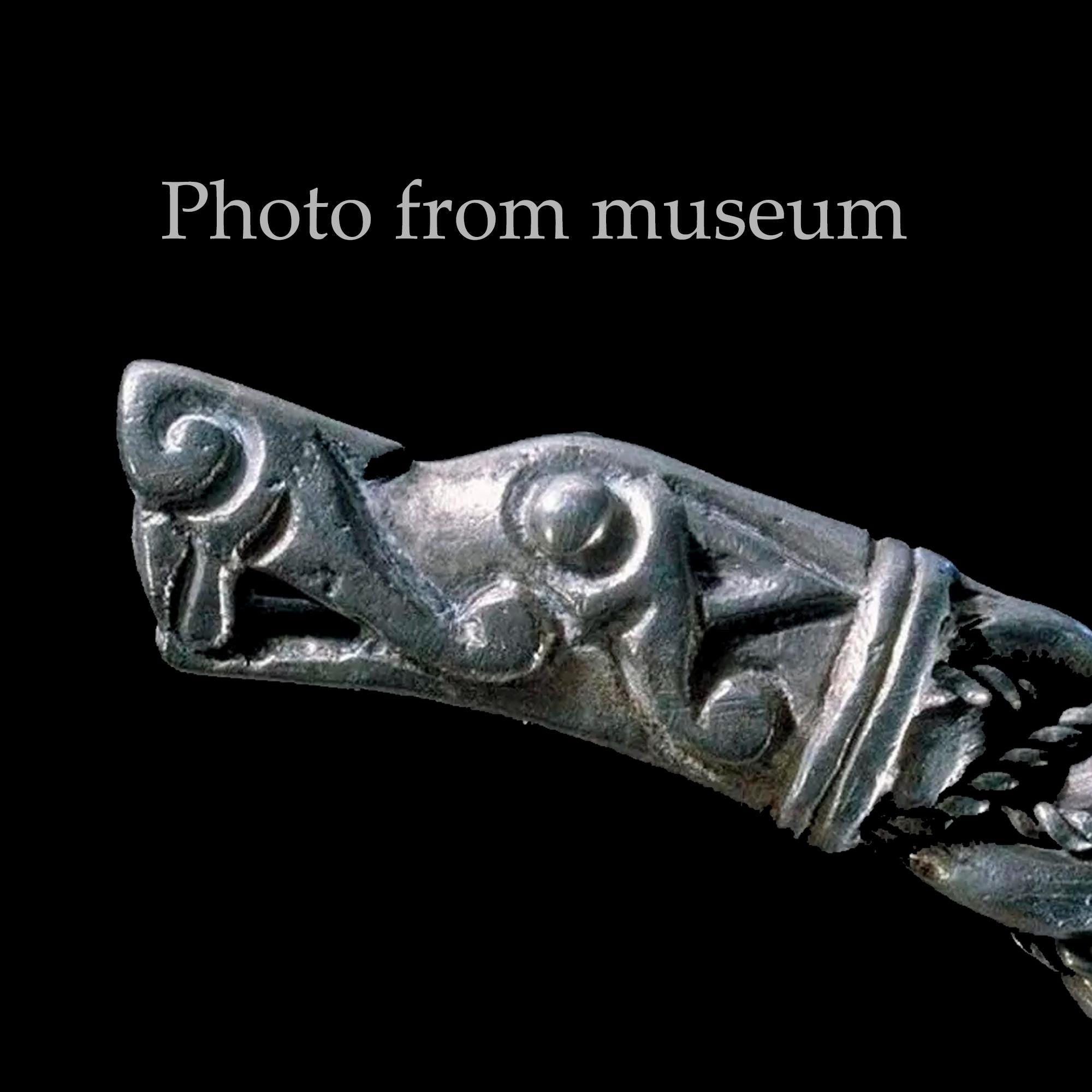 Viking Wolf Necklace - Bronze Viking Chain Wolf Head Necklace - Gotland Replica