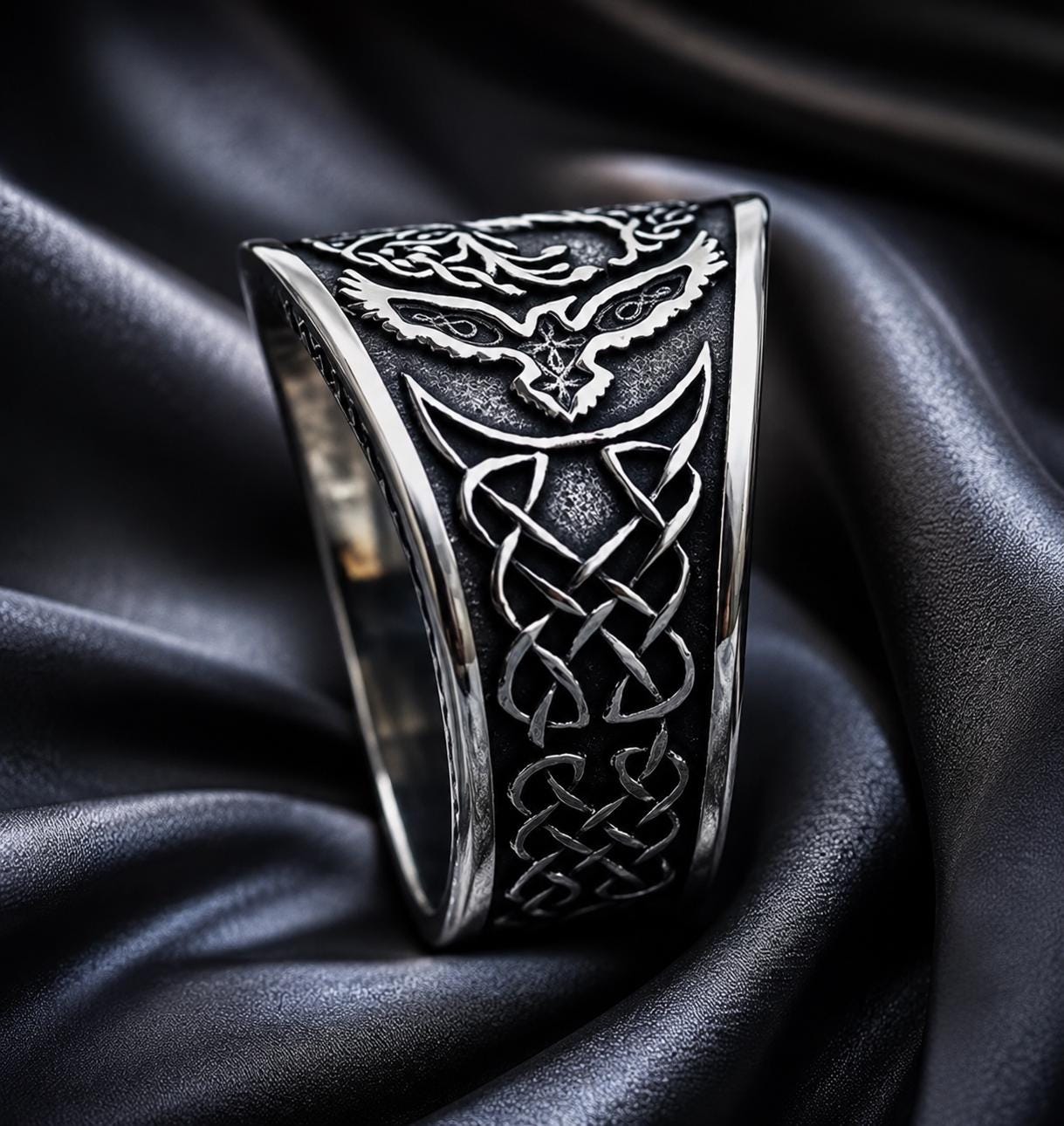 Viking Raven Ring - Viking Tree of Life Ring – Nordic Raven Signet Ring