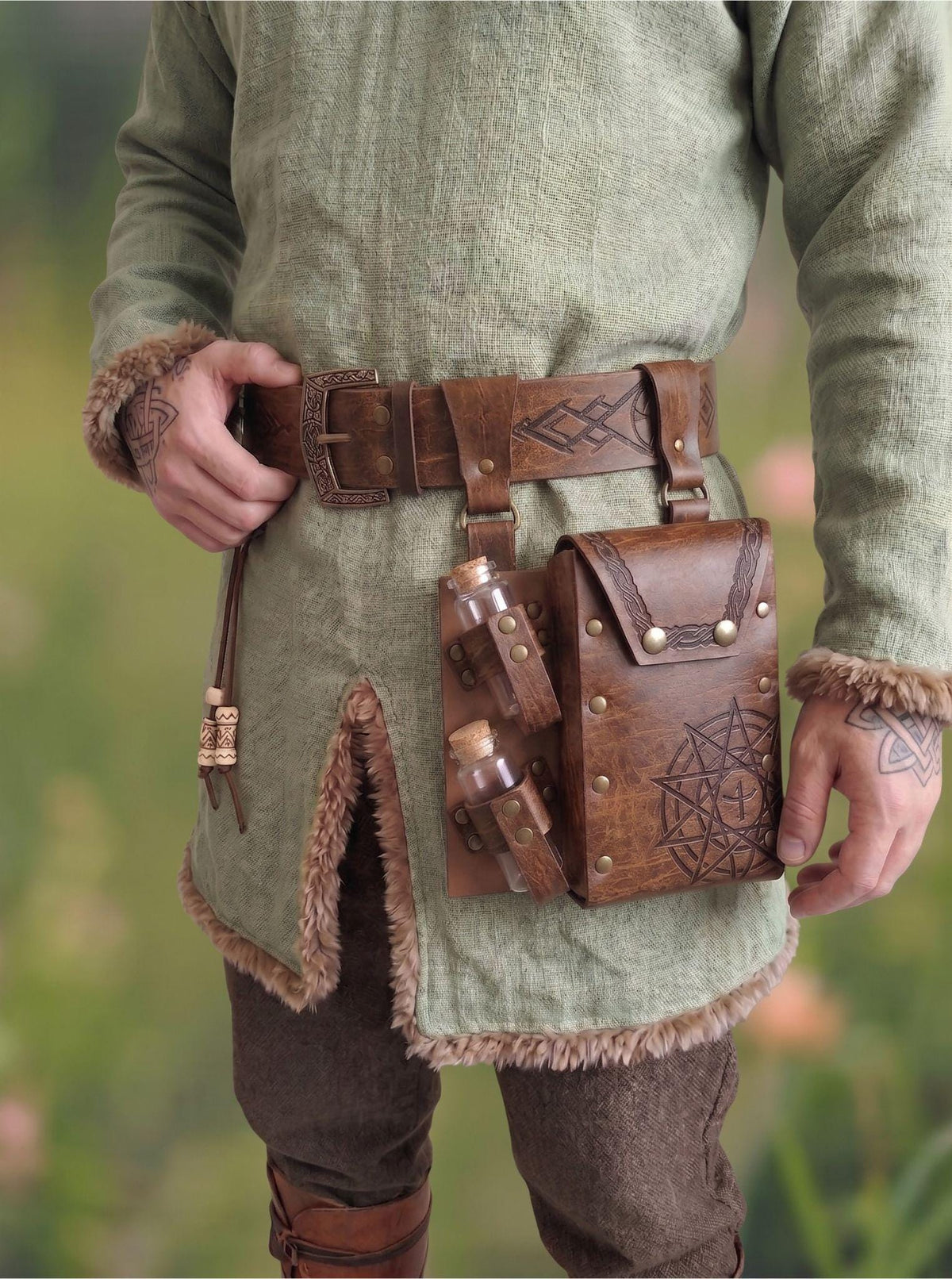 Viking Costume & LARP - Viking Medieval Leather Belt Pouch with Potion Bottles for Renaissance
