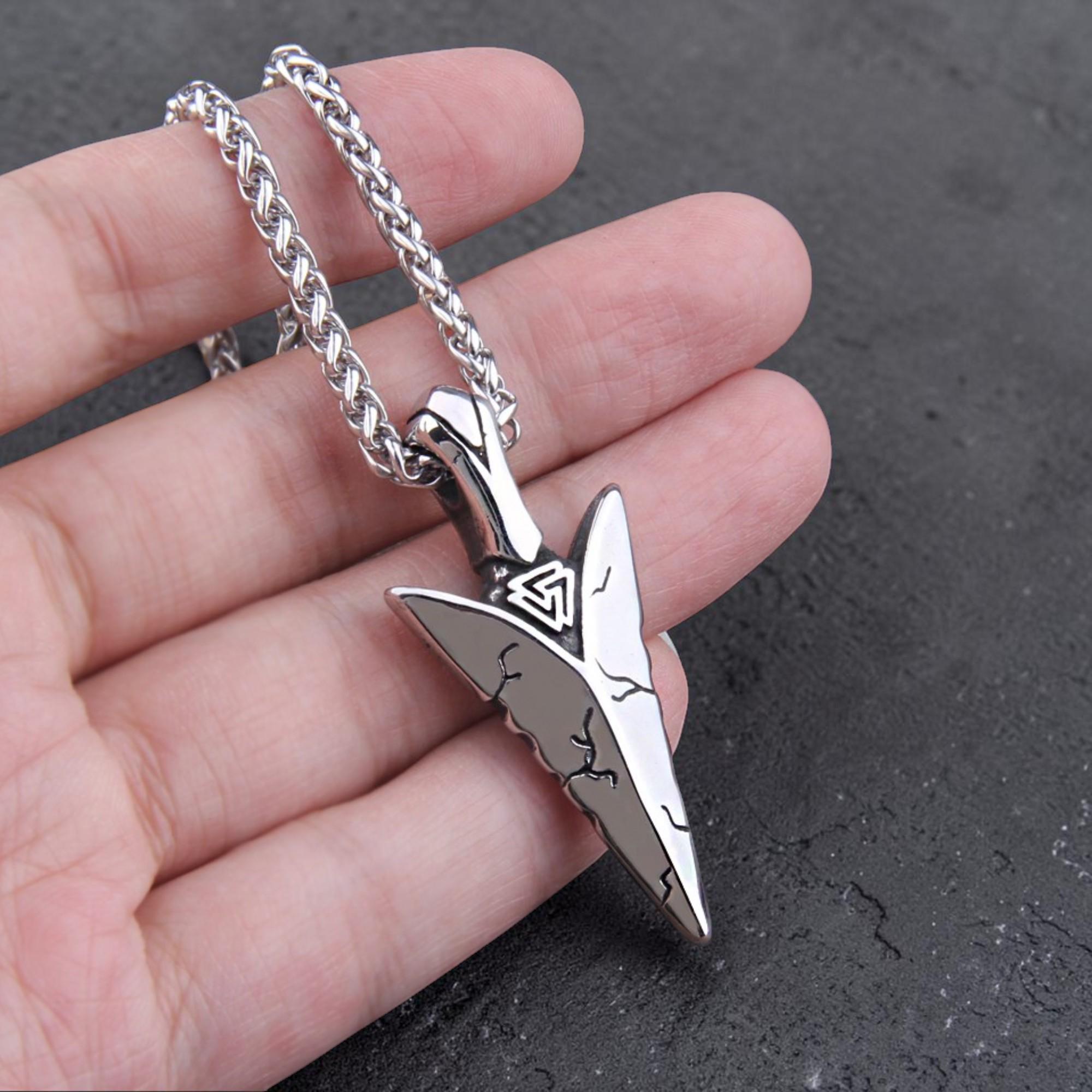 Viking Thor's Hammer Necklace - Wolf Head Thor's Hammer Necklace: Stainless Steel Viking Mjolnir
