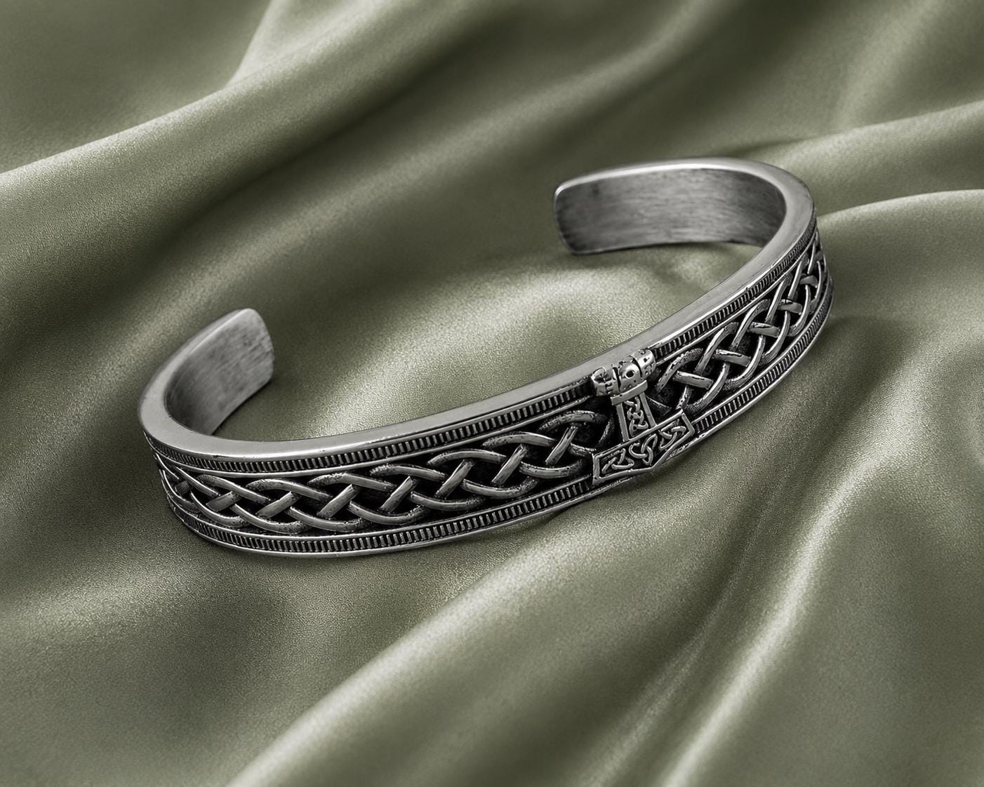 Viking Raven Ring - Viking Tree of Life Ring – Nordic Raven Signet Ring
