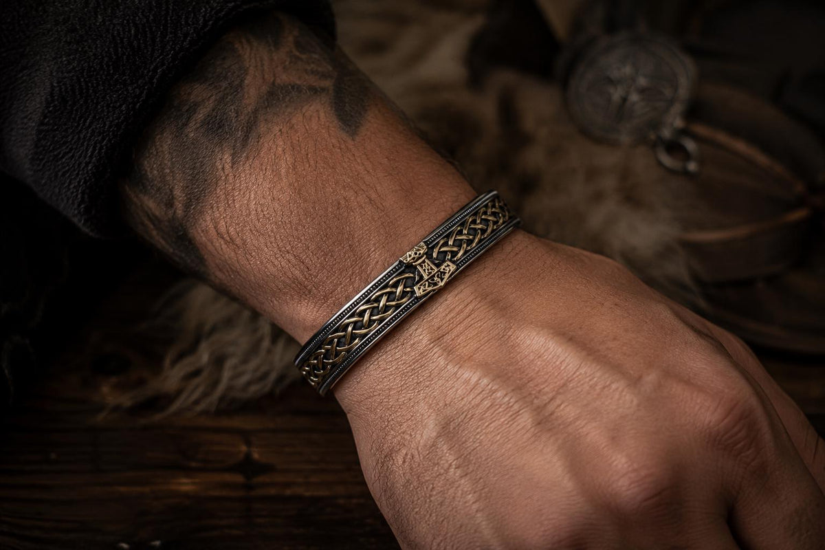 Viking Thor's Hammer Bracelet - Mjolnir Nordic bangle, viking jewelry, thor hammer bracelt, viking