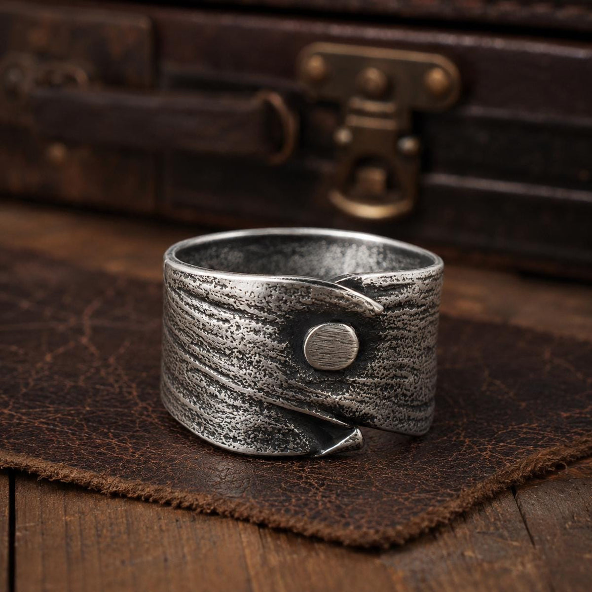 Viking Wolf Necklace - Men's Titanium Steel Viking Wolf Axe Pendant Necklace, Norse Mythology