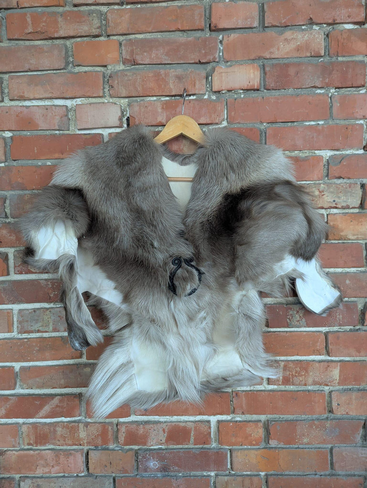 Viking Jacket - Viking Reindeer Fur Cloak XL – Real Reindeer Fur Cape – Metal Brooch – Nordic