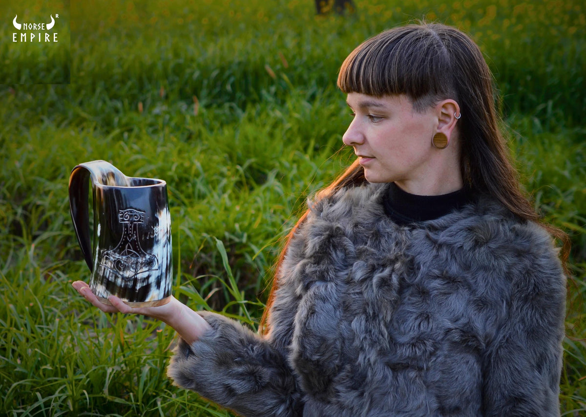 Viking Mug - Handcrafted Viking Horn Mug with Handle: Norse Mead Cup 500-700ml