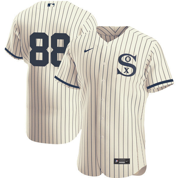 Luis Robert Chicago White Sox cream jersey