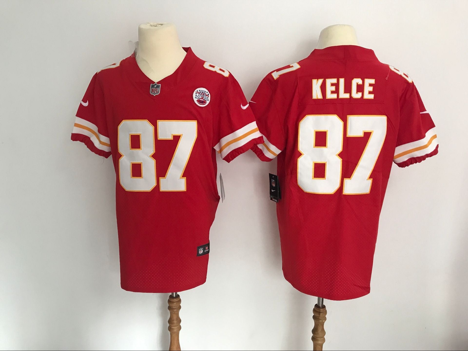 Travis Kelce Kansas City Chiefs red Vapor jersey
