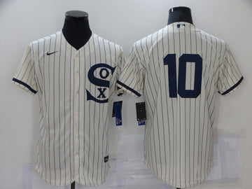 Yoan Moncada Chicago White Sox cream jersey