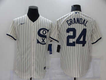 Yasmani Grandal Chicago White Sox cream jersey