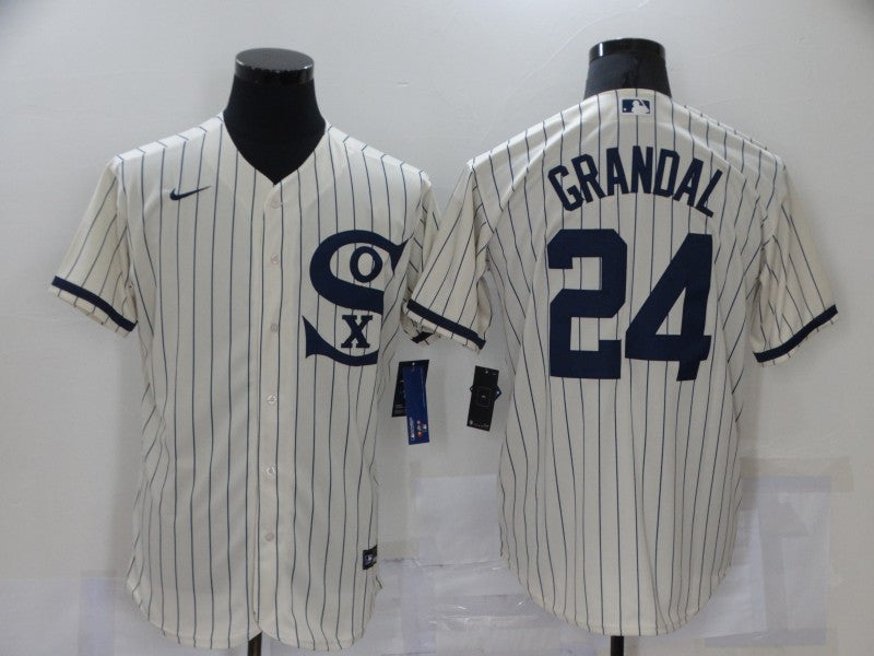 Yasmani Grandal Chicago White Sox cream jersey