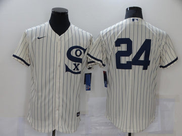 Yasmani Grandal Chicago White Sox cream jersey