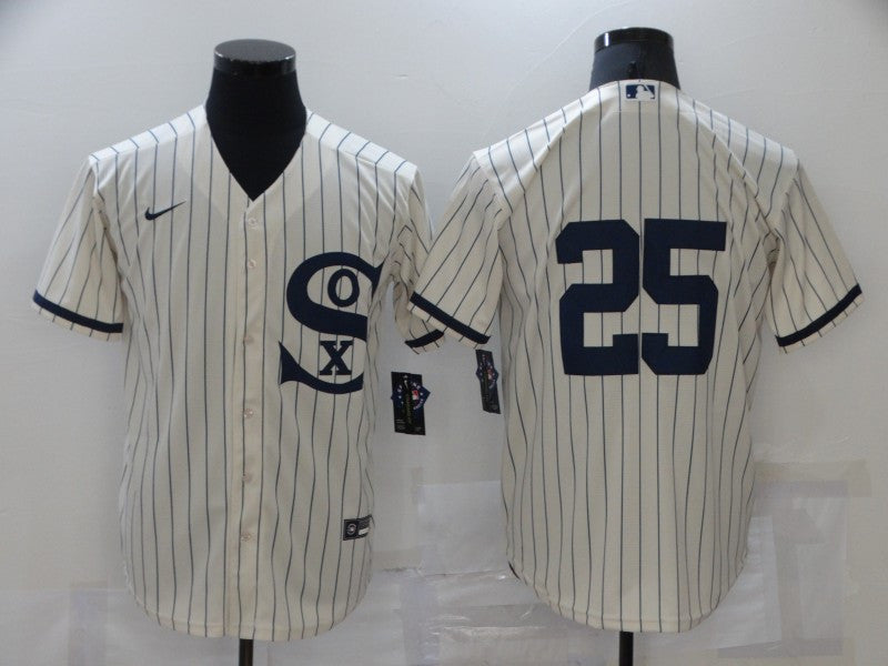 Andrew Vaughn Chicago White Sox cream jersey